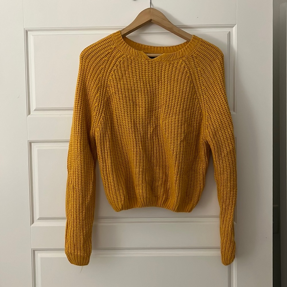 Mustard yellow semi-crop sweater!